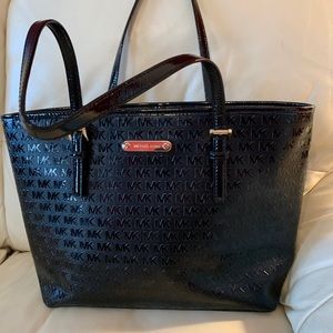 Michael Kors Jet Set Tote Bag